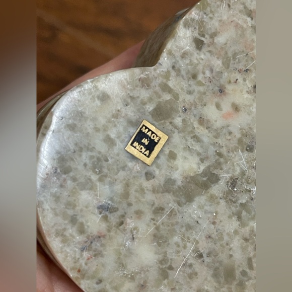 Vintage Soapstone Heart Trinket box Mother of Pearl Inlay & Pierced sides Small - Picture 4 of 7